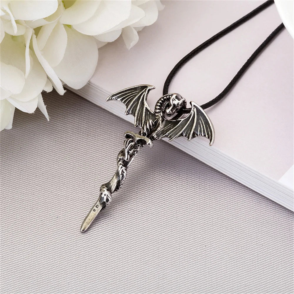 Magic Glowing Luminous Gothic Dragon Pendants Necklaces Mens Jewelry Glow In The Dark Necklace