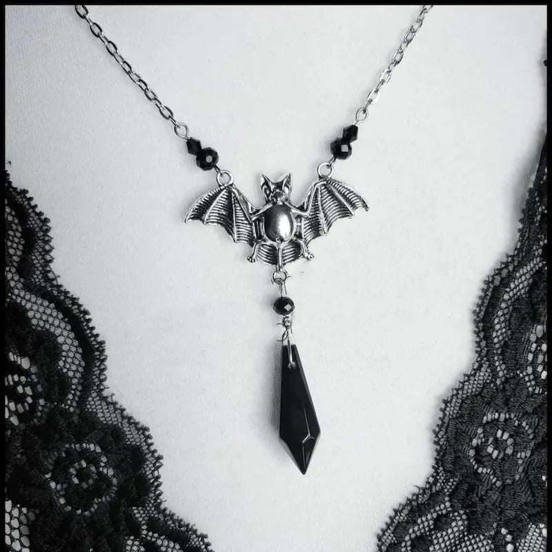Antique Silver Skeleton Key Necklace Pendant Charm Punk Jewelry Novelty Gothic Halloween Gift