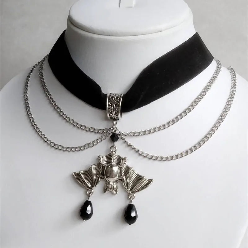 Antique Silver Skeleton Key Necklace Pendant Charm Punk Jewelry Novelty Gothic Halloween Gift